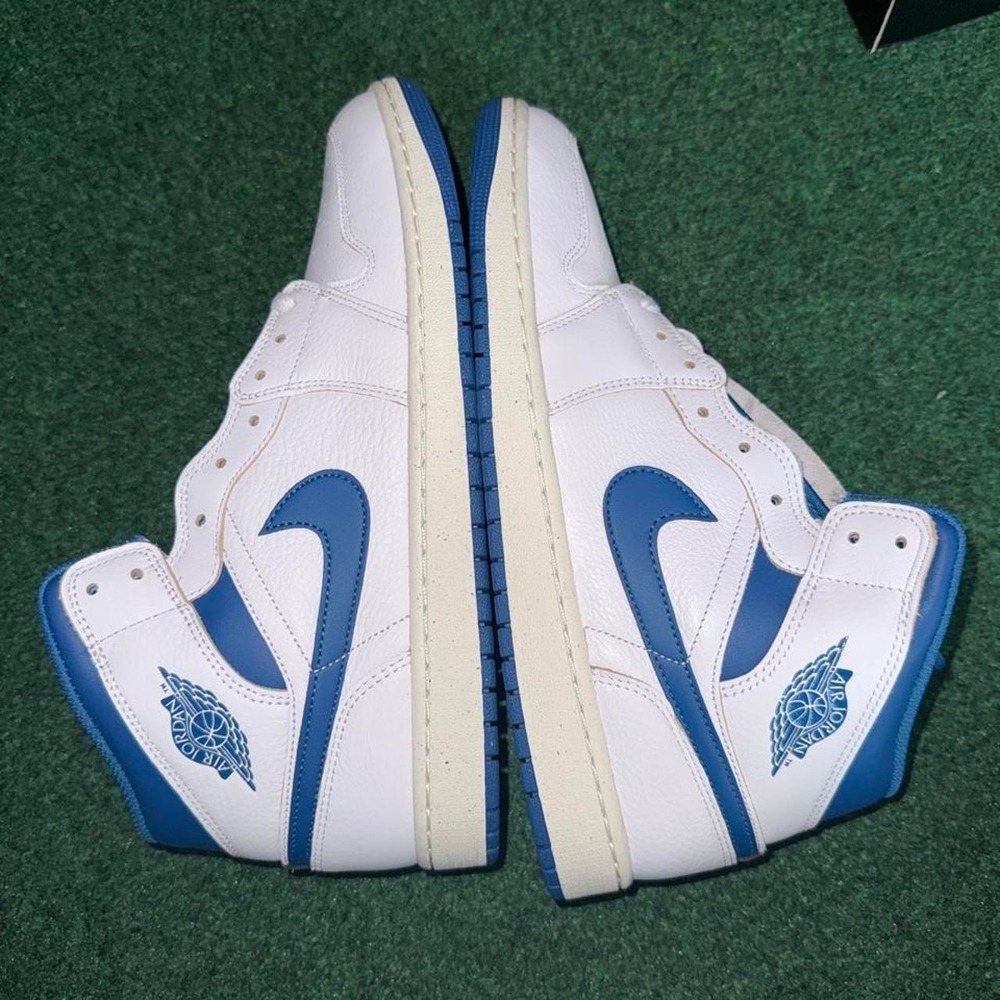Jordan 1 mid SE white blue Size 13